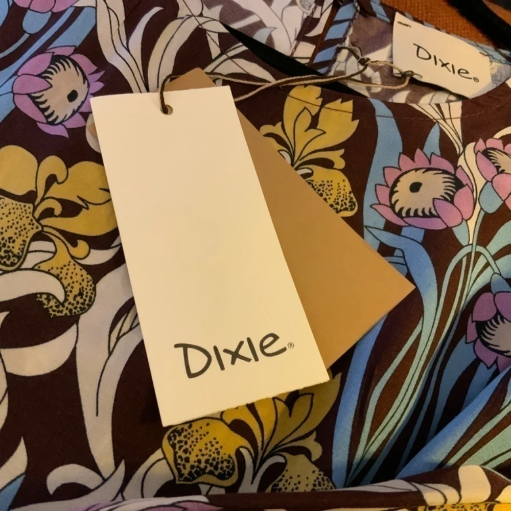 Dixie Retro Floral Print Dress Size Small - NWT